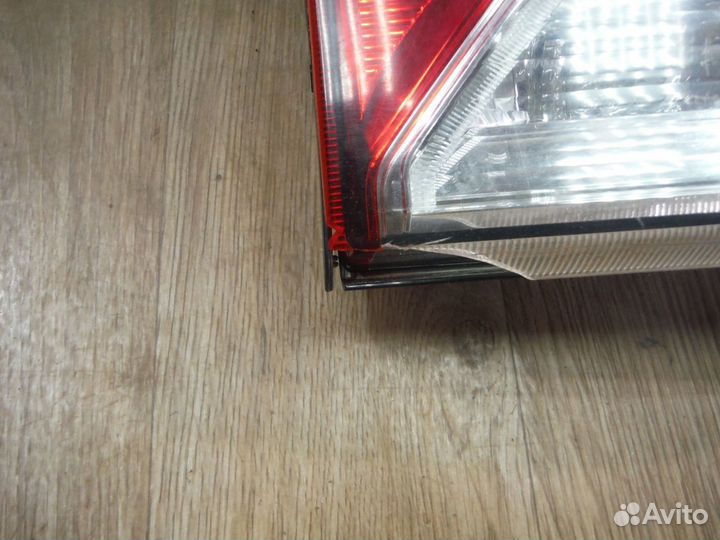 Фонарь левый внутренний №39 Toyota LC 200 2014