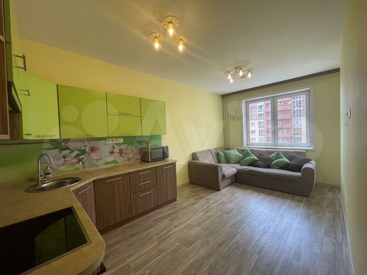 2-к. квартира, 41 м², 13/18 эт.