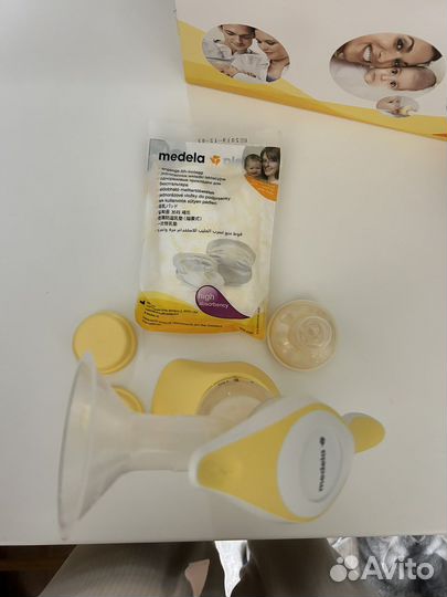 Молокоотсос medela ручной