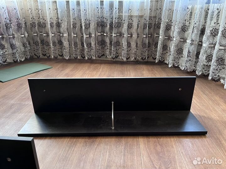 Полки настенные навесные