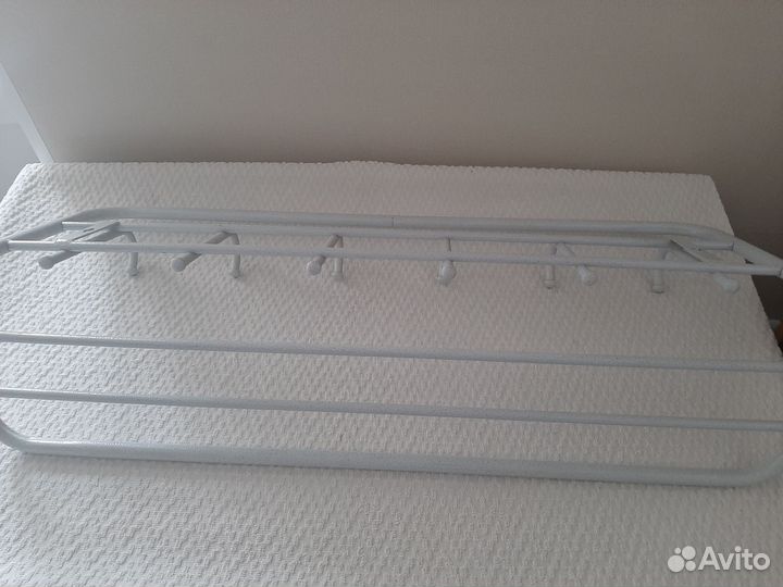 Вешалка настенная