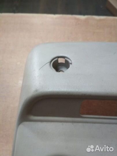 Плафон внутреннего освещения передний