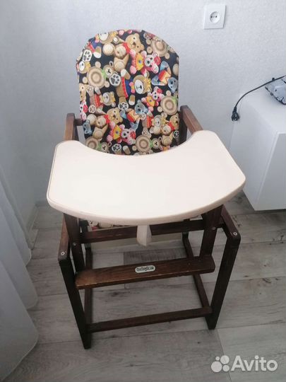 Стульчик для кормления