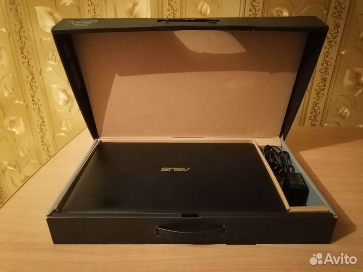 Ноутбук asus