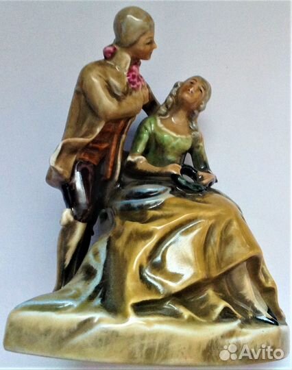 Статуэтка Кавалер с дамой фарфор Германия