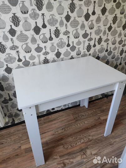 Кухонный стол