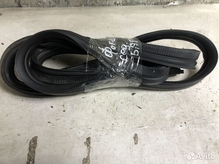 Уплотнитель багажника Ford Focus 2 седан