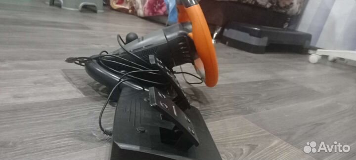 Игровой руль с педалями для пк