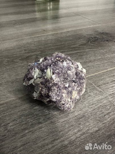 Лепидолит минерал