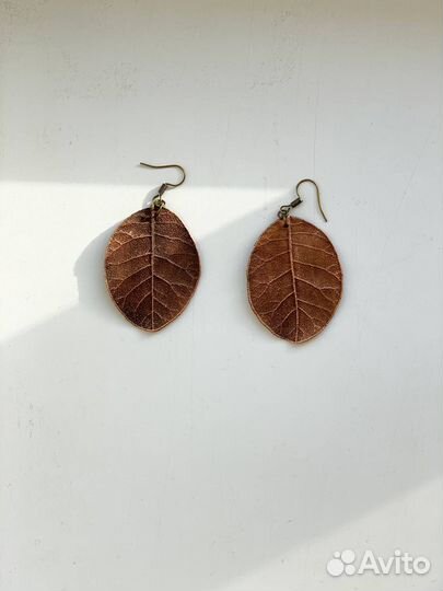 Серьги из листьев скумпии бохо гальваника