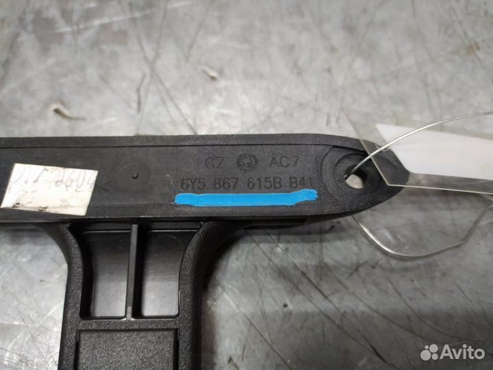 Крючок Skoda Octavia (A5 1Z) 2004-2013 хетчбэк