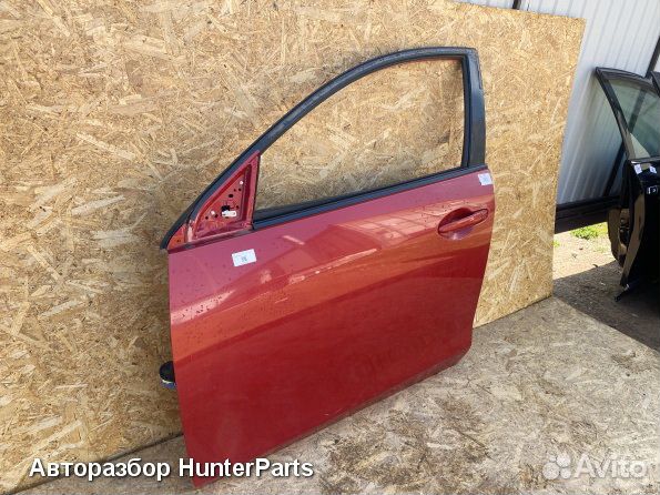 Передняя левая дверь Mazda 3 BL седан