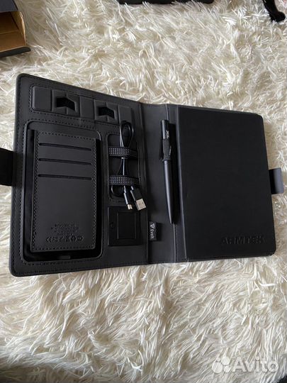 Органайзер с беспроводной зарядкой evolt