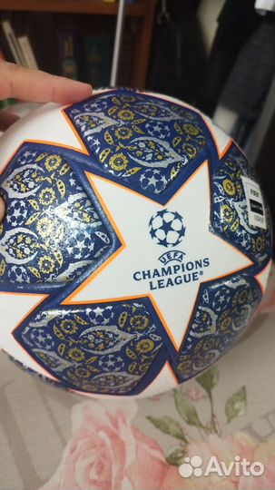 Футбольный мяч adidas лига чемпионов 2023