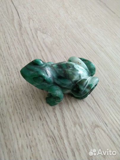 Статуэтка лягушка