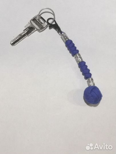 Брелок из паракорда