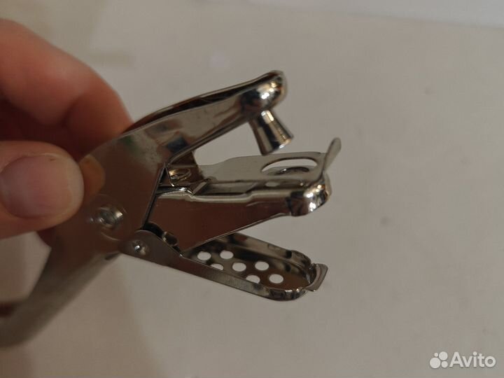 Дырокол для бумаги (5мм)