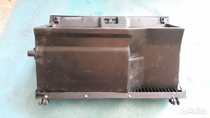 Бардачок nissan avenir w10