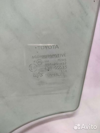 Стекло переднее правое Toyota Camry 40