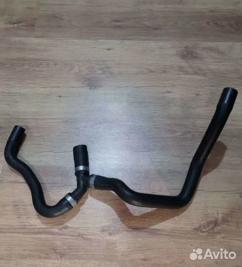 Форд Фокус 3. Патрубок охлаждения 1.6 Ford 1754838