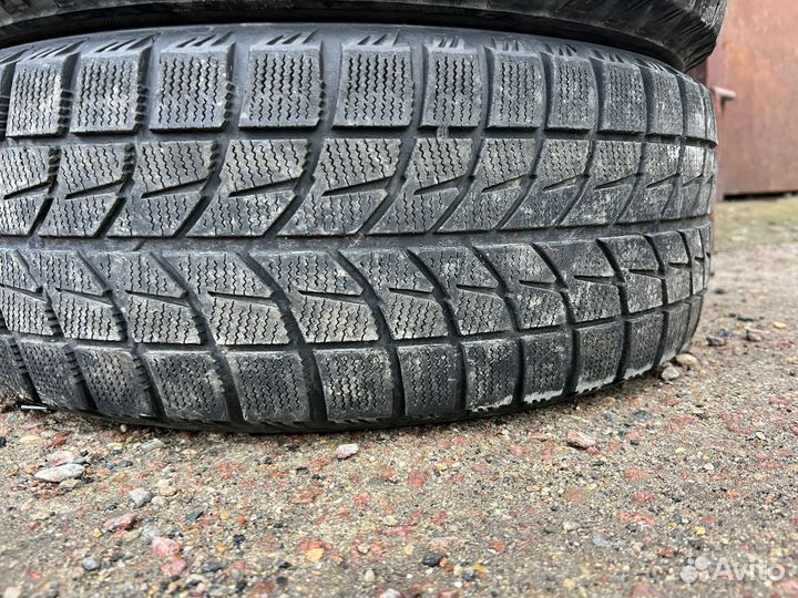 Bridgestone Blizzak WS-60 215/65 R15 96R