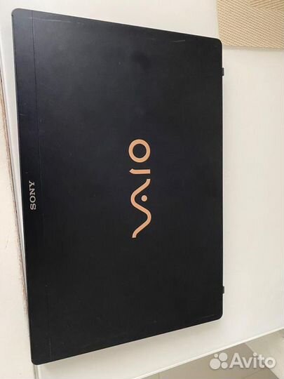 Ноутбук Sony vaio VPC-X11S1R