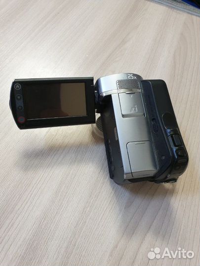 Видеокамера Sony DCR-SR85E