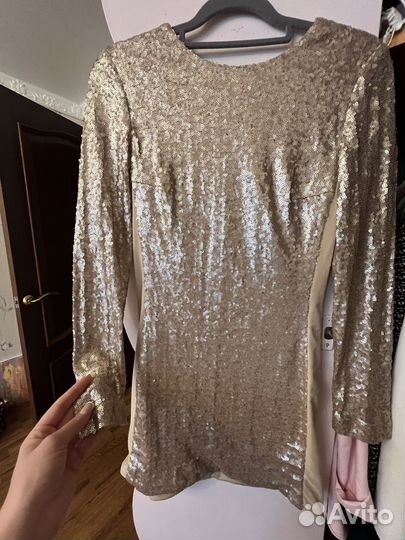 Вечернее платье с паетками