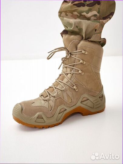 Трекинговые ботинки lowa высокие