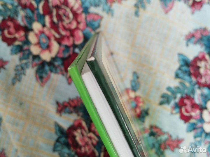 Книга 300 эксклюзивных узоров для вышивания