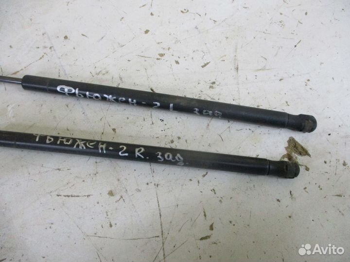 Амортизатор двери багажника Форд Фьюжн 2008