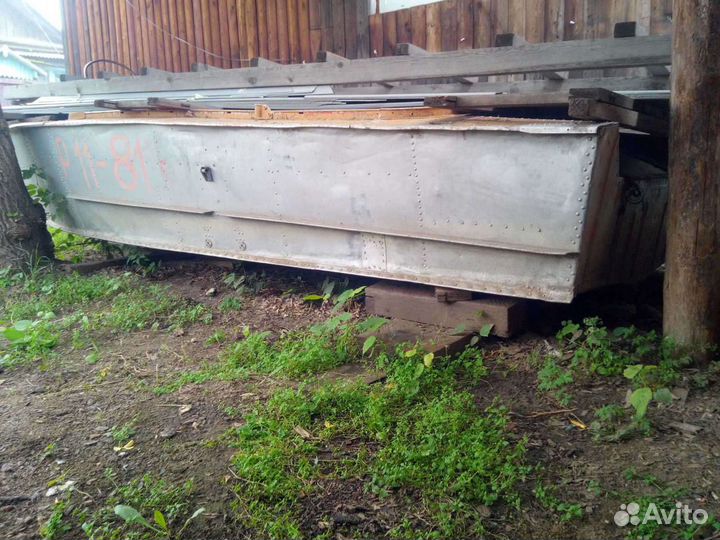 Продаю лодку прогресс 2 с мотором вихрь20