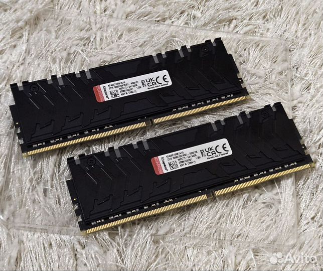 Kingston Fury Renegade RGB 32Gb (2x16GB) 3600мгц