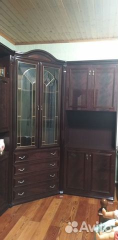 Стенка лакированная