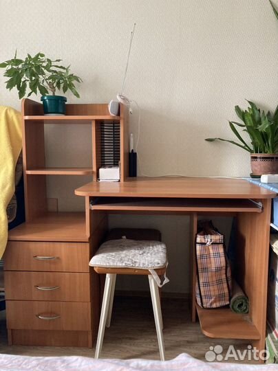 Компьютерный стол