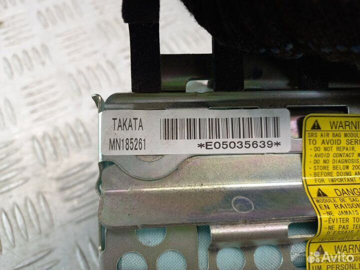 Подушка безопасности пассажирская (в торпедо)