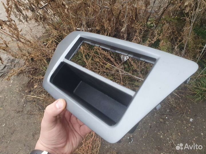 Рамка магнитолы Kia Rio 2016г