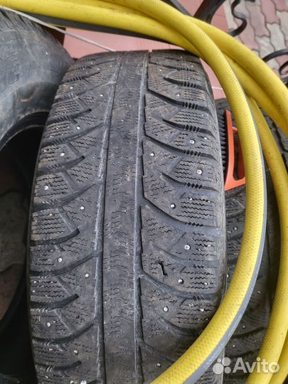 Bridgestone Ice Cruiser 7000 245/70 R16 107T