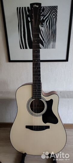 Продам новую акустическую гитару тайма
