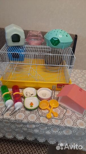 Клетка и аксессуары для хомяка