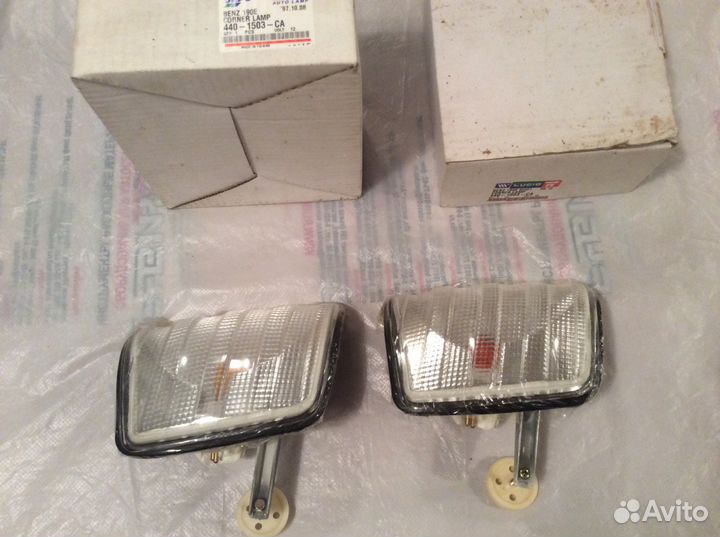 Поворот пер правый мерседес 190-201 белый depo