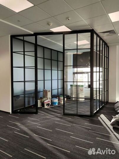 Cтеклянные офисные перегородки