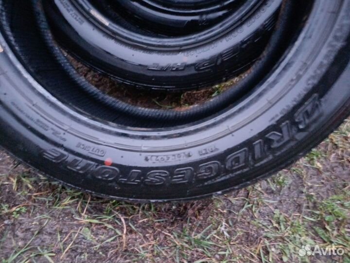 Bridgestone Dueler H/T 215/60 R17