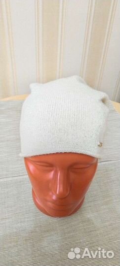 Шапка женская Guess