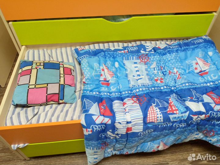 Детская кровать с матрасом
