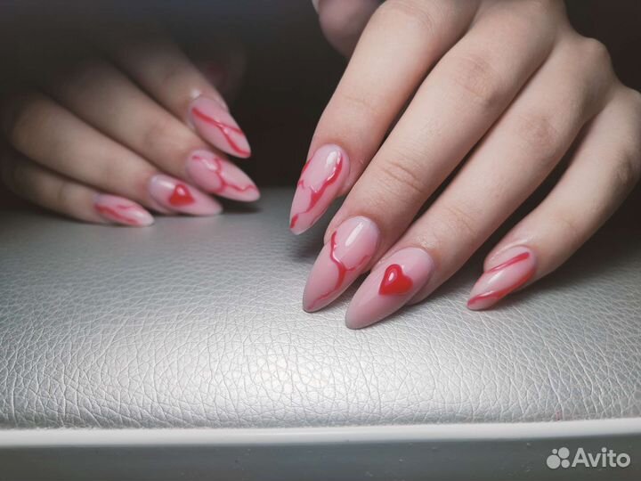 Маникюр с покрытием гель-лаком