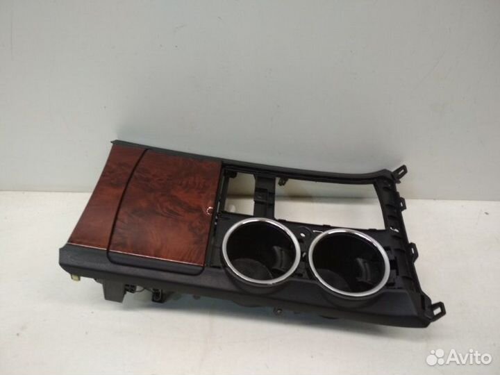 Панель центральной консоли передний Toyota