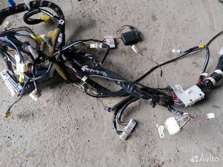 Коса под торпедо Toyota Allion ZZT245 1zzfe 2006