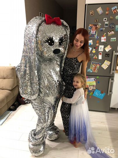 Поздравление от мишки, Зайки, аниматоры