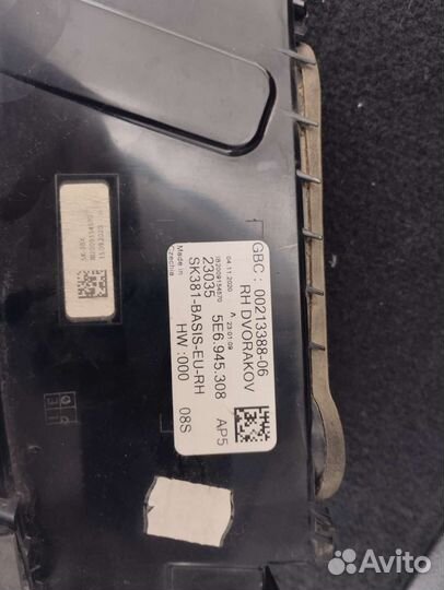 Фонарь правый внутренний Skoda Octavia A8